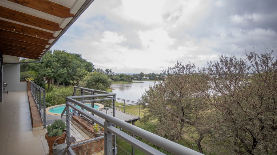 5 Bedroom Property for Sale in The Coves North West